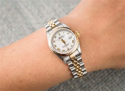 womens rolex on wrist 26mm